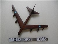 藏品(鐵製國民黨黨徽飛機)的圖片