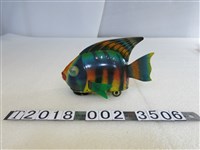 藏品(熱帶魚造型玩具車)的圖片