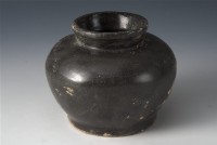 藏品(醬釉白陶罐)的圖片