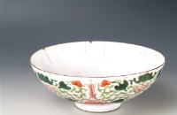 藏品(花草紋加彩白瓷碗)的圖片