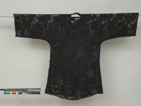 藏品(婦女用黑色綢夏衣)的圖片