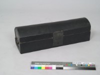 藏品(紅漆貼花皮箱	 	)的圖片