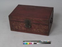 藏品(紅漆描金皮箱	 	)的圖片