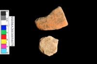 藏品(細砂陶.腹片.頸(方格紋))的圖片