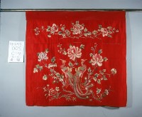 藏品(鳳凰牡丹刺繡桌圍)的圖片
