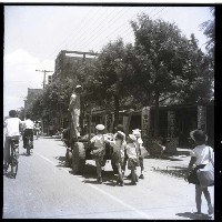 藏品(學生助人（推牛車）)的圖片