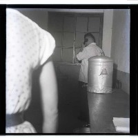 藏品(高雄市府便民之熱水筒)的圖片