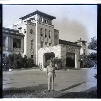 藏品(警員維持高雄市政府廣場前安全)的圖片