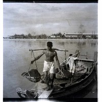 藏品(高雄市運沙經愛河（運沙船挑夫）)的圖片