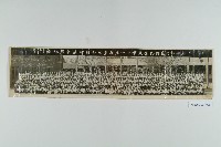 藏品(高雄市信義國民學校第十一屆畢業生全體師生合影)的圖片