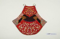 藏品(黑棉地蝴蝶紋貼布繡童肚兜)的圖片