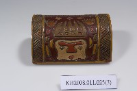 藏品(雕刻彩繪原住民獨木舟型置物盒)的圖片