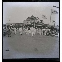 藏品(第十六屆省運選手到達高雄車站)的圖片