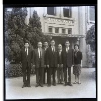 藏品(台灣省教育廳廳長潘振球來高雄市巡視學校)的圖片