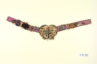 藏品(紫紅緞地立體五毒造型短圈帽)的圖片