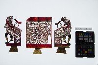 藏品(皮影戲道具偶-一桌二椅)的圖片