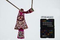 藏品(皮影戲簽桿立身偶-官夫人（偶身）)的圖片