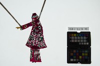 藏品(皮影戲簽桿立身偶-富貴夫人（偶身）)的圖片