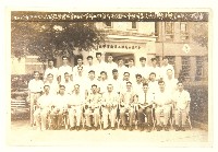 藏品(台灣省高雄工業職業學校附設技藝訓練中心彂變電所值班工科第一期結業典禮攝影留念)的圖片