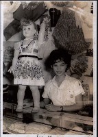 藏品(鹽埕區國際商場百貨店家櫃檯小姐)的圖片