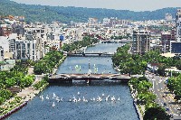 藏品(點點帆船映愛河)的圖片