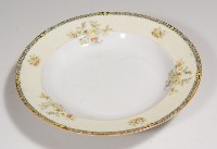 藏品(大圓瓷盤（外緣花紋）)的圖片