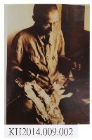 藏品(東華皮影戲團張川操弄影偶情形)的圖片