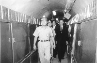 藏品(國防部羅上將視察民防設施及壽山防空洞)的圖片