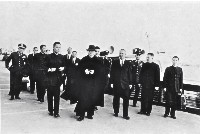 藏品(總統蔣中正蒞高雄港務局參觀-2)的圖片