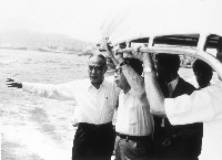 藏品(行政院長蔣經國蒞高雄港務局參觀-1)的圖片