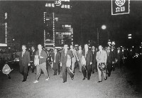 藏品(恭祝總統八秩晉五華誕，高雄港務局參加萬人提燈大遊行)的圖片