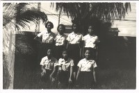 藏品(鳳鳴國小學生團體照 -2)的圖片