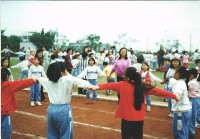 藏品(聖誕節活動－學生手拉手繞一圈-2)的圖片