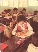 藏品(學生製作美術課童玩造型面具－老師協助-2)的圖片