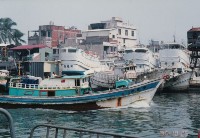 藏品(隆發財漁船出港，後方有較大的漁船)的圖片