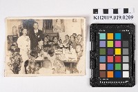 藏品(洪新發與謝慧娥婚禮宴客合影)的圖片