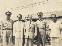 藏品(謝掙強與長官們合影)的圖片