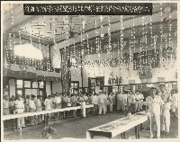 藏品(高雄市政府舉行慶祝實施地方自治週年酒會招待全市里鄰長情景)的圖片