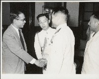 藏品(謝掙強接待韓國艦隊司令等人-2)的圖片