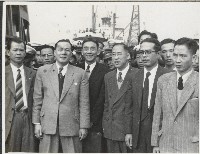 藏品(謝掙強與高雄市各界首長歡迎年達輪)的圖片