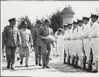 藏品(謝掙強陪同嚴家淦參觀中華民國海軍軍官學校)的圖片