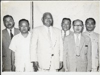 藏品(謝掙強陪同嚴家淦視察水委員會)的圖片