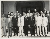 藏品(謝掙強與華僑青年訪華團)的圖片