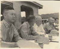 藏品(黎玉璽與外國將領在左營桃子園觀看登陸演練)的圖片