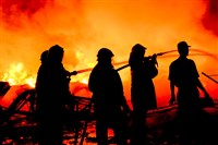 藏品(2015年勞動影像暨說故事徵集比賽《勞工冒險協助搶救火災》蔡致模攝)的圖片