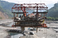 藏品(2015年勞動影像暨說故事徵集比賽《勞動英雄勞工冒險登高施工》蔡致模攝)的圖片