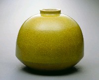 藏品(鐘型黃瓷)的圖片