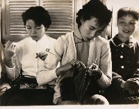 藏品(織衣婦女)的圖片