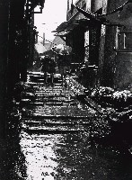 藏品(山城九份系列-雨中行)的圖片