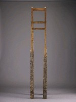 藏品(柱子椅子)的圖片